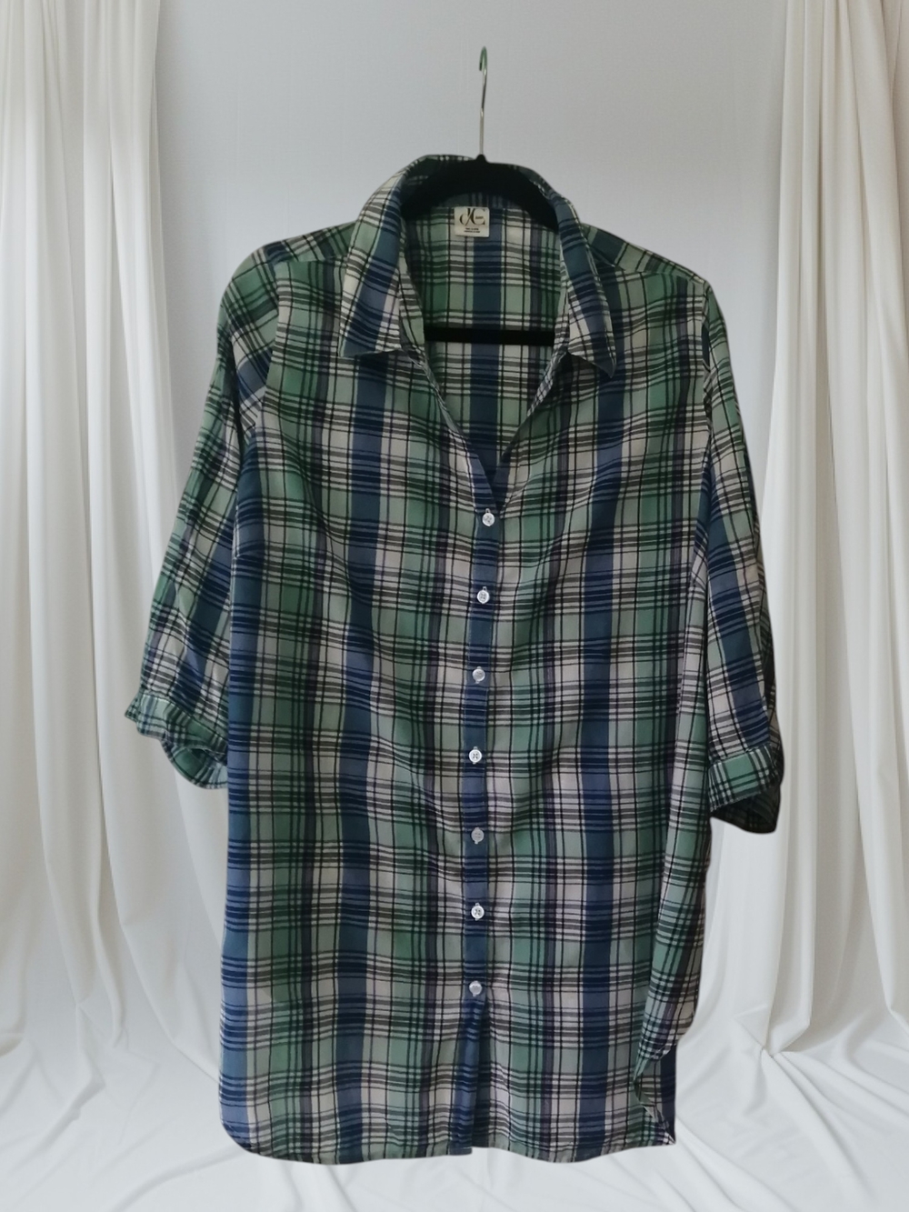 d. jeans Green and Navy Plaid Short-Sleeve Button-Up